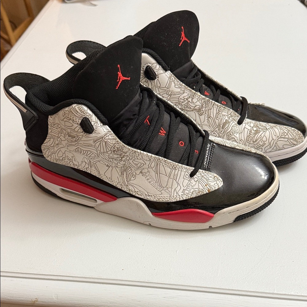 Jordan Men's Black, White, and Red Graphic Sneakers